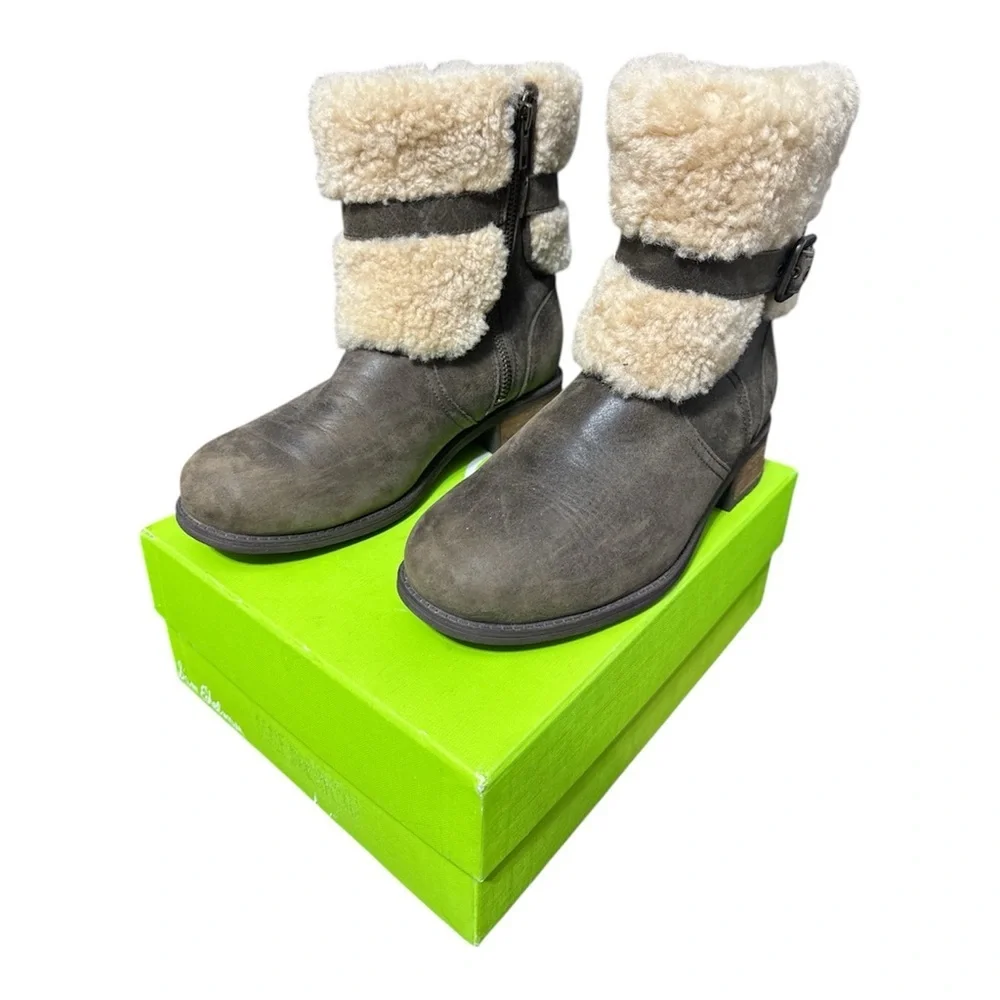 UGG Blayre Winter Ankle Boots Womens Size 7 Dark Olive Leather Sheepskin Cuff
